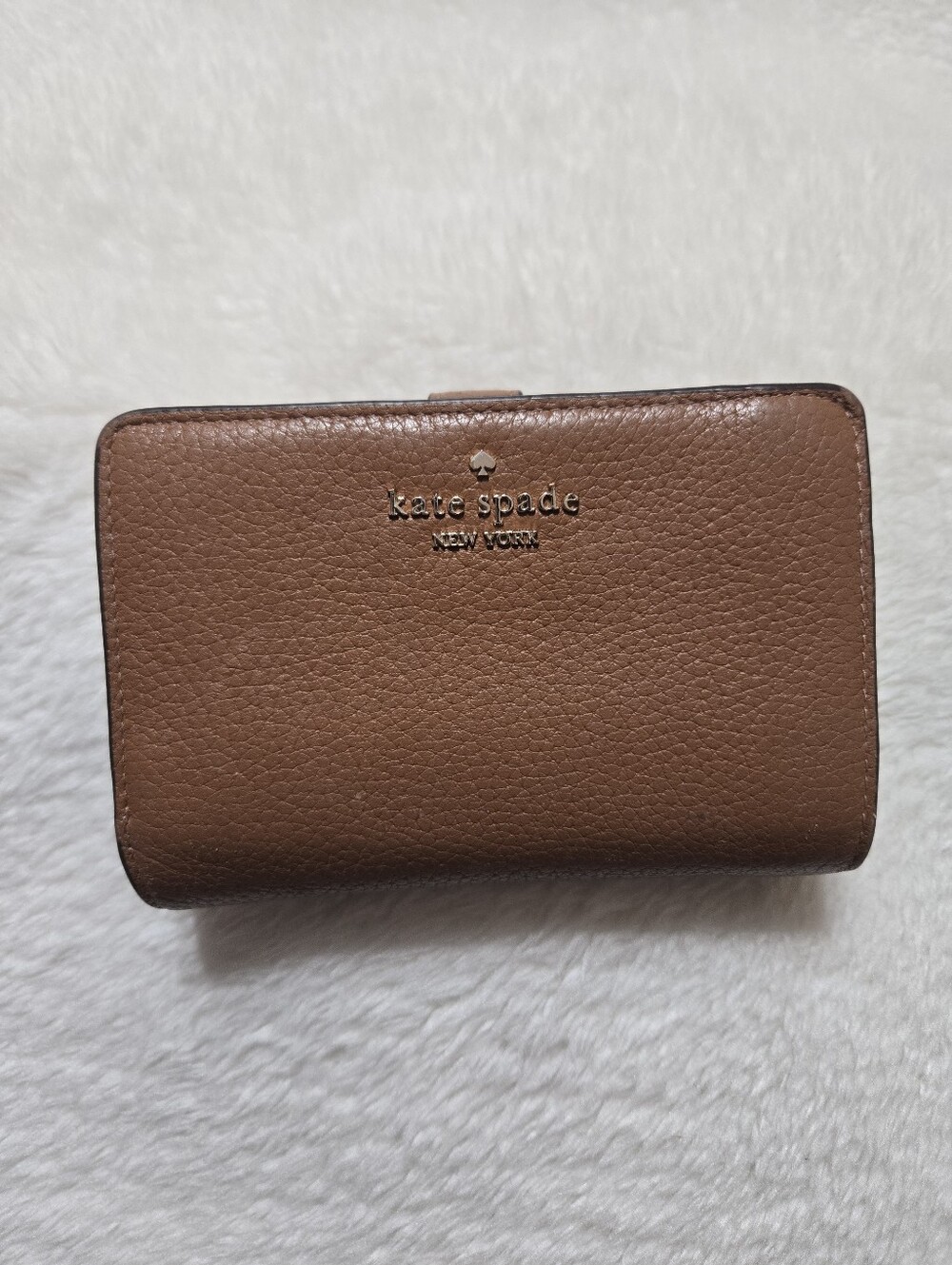 Kate Spade Warm Gingerbread Medium Bifold Wallet GUC